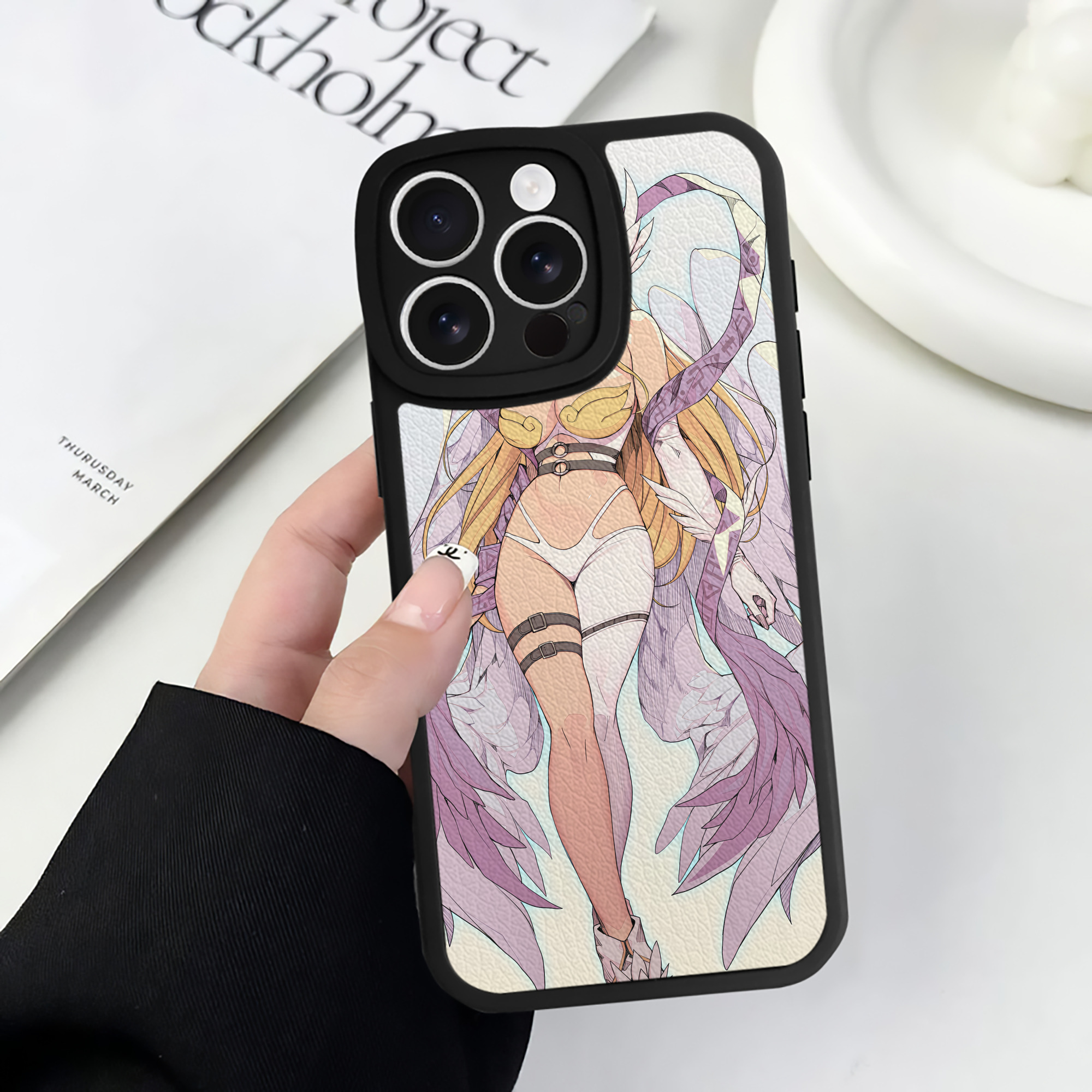 （画像用） Digimon デジタルモンスター/デジモン 【iPhone 16シリーズ対応】シリコンスマホケース（レザー調） 材質：シリコン